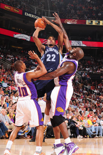 主队优势与 主队优势与